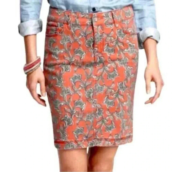 Pilcro and the Letterpress Anthropologie mini denim floral scroll skirt - Picture 1 of 10